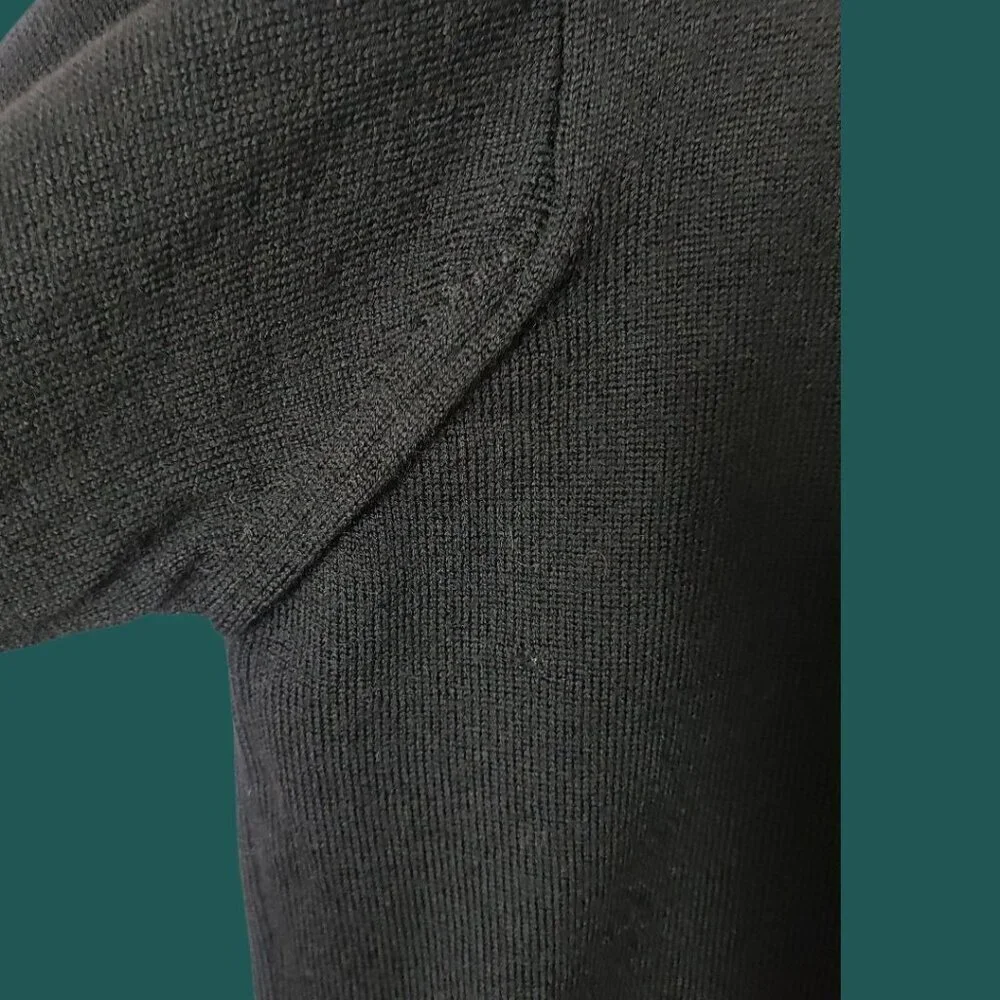 Emporio Armani Mens Turtleneck Long sleeve Light Sweater Black Size 36